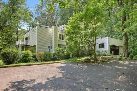 106 Westchester Ave, Pound Ridge, NY 10576
