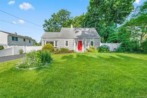 9 Lexington Rd, Orangetown, NY 10983