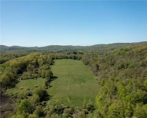124 Harmony Rd, Patterson, NY 12563