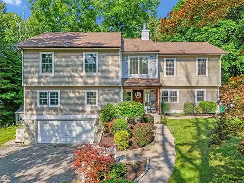 14 Birch Hill Rd, Southeast, NY 10509
