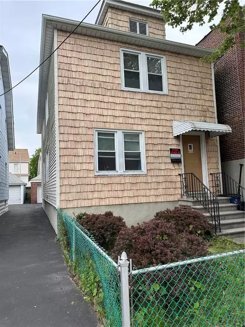 2823 Lasalle Ave, New York, NY 10461