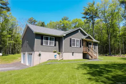 87 Whitehead Rd, Deerpark, NY 12780