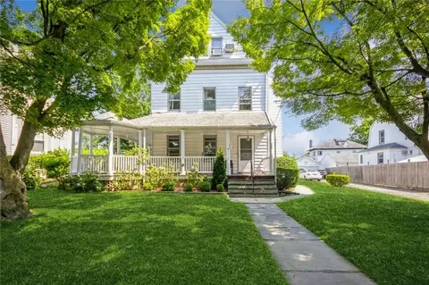 46 W Castle Pl, New Rochelle, NY 10805