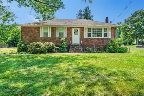 9 Lannis Ave, New Windsor, NY 12553