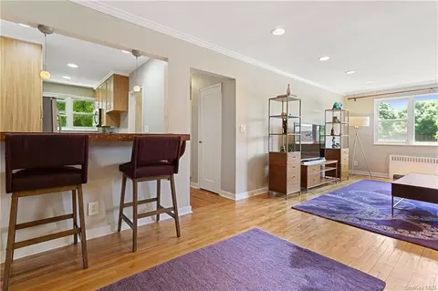 154 Martling Ave #BLDG 7-O1, Greenburgh, NY 10591