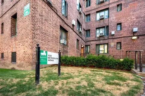 1530 Metropolitan Ave #3F, Bronx, NY 10462