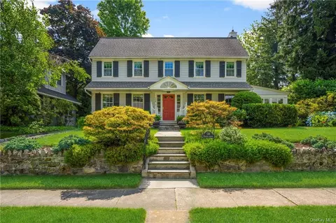 136 Monterey Ave, Pelham, NY 10803