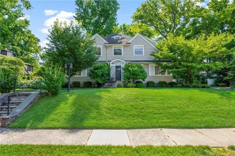 242 Eastland Ave, Pelham, NY 10803