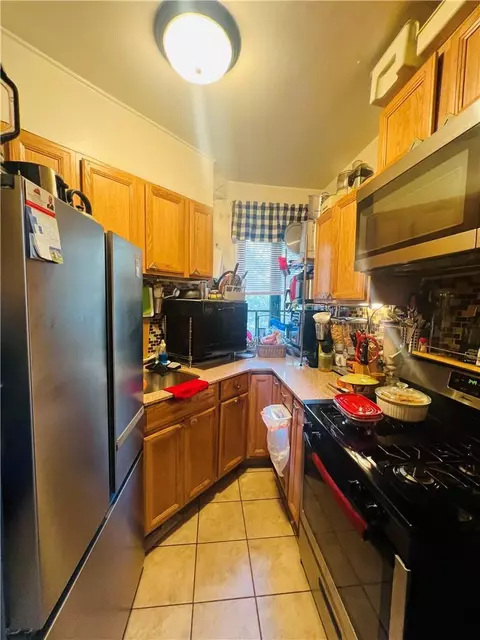 1470 Parkchester Rd #4A, New York, NY 10462