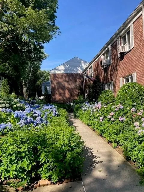 224-14 Stronghurst Ave #2, New York, NY 11427