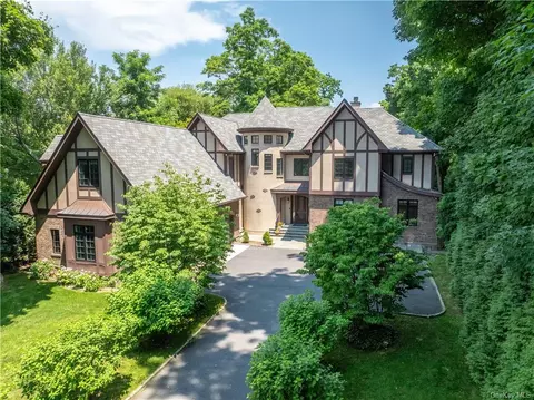 173 Secor Rd, Scarsdale, NY 10583