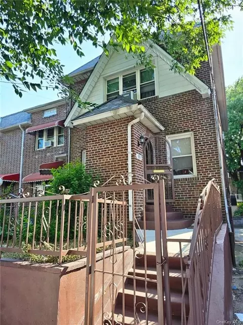3331 Bouck Ave, Bronx, NY 10469