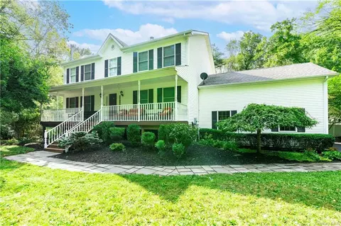 711 Pine Grove Rd, Wappingers Falls, NY 12590