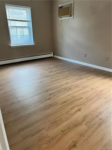 1 Lexington Hl #8, Monroe, NY 10926