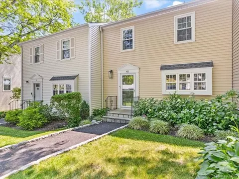 411 Carrollwood Dr, Greenburgh, NY 10591