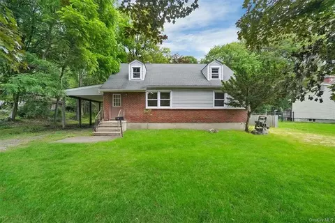 7 Patricia Ln, Washingtonville, NY 10992