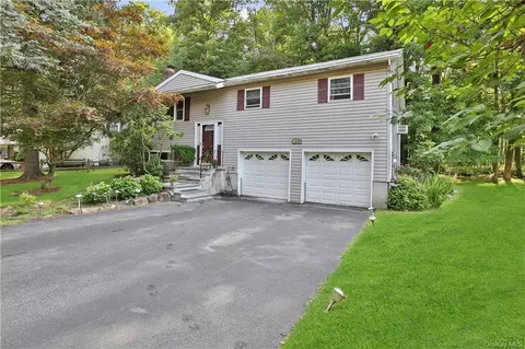 1860 Highbrook St, Yorktown, NY 10598