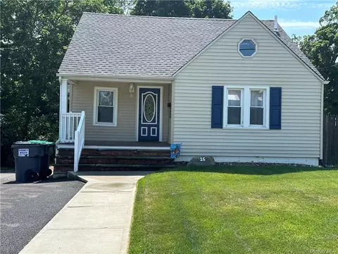 26 Gardner Ave, Wallkill, NY 10940