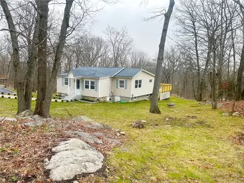 58 Hillair Rd, Putnam Valley, NY 10537