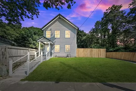 96 Hudson Ave, Poughkeepsie, NY 12601