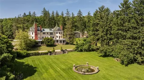 45 Hitchcock Ln, Washington, NY 12545