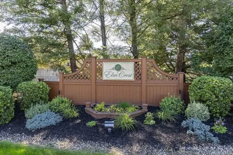 150 Elmcrest Dr, Fishkill, NY 12524