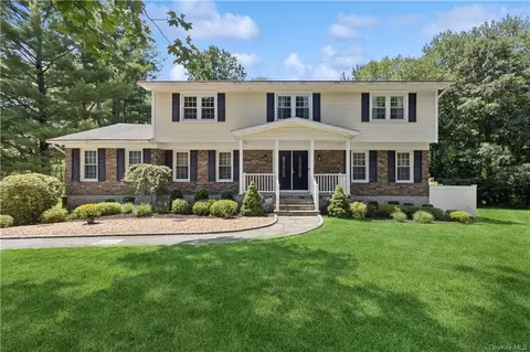 4 Seminary Ln, Granite Springs, NY 10527