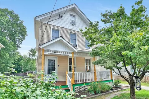 221 Depew St, Peekskill, NY 10566