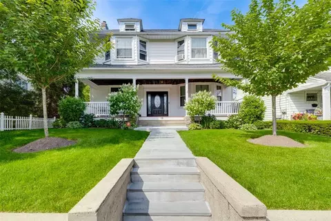 19 Parkview Ave, New Rochelle, NY 10805