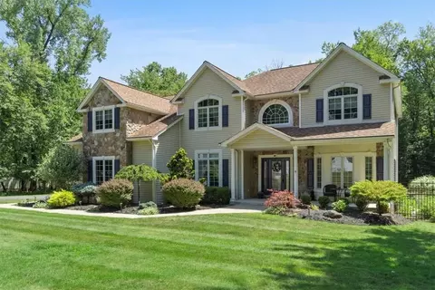 194 Ehrhardt Rd, Orangetown, NY 10965