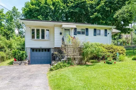 69 Pleasantville Rd, Ossining, NY 10562