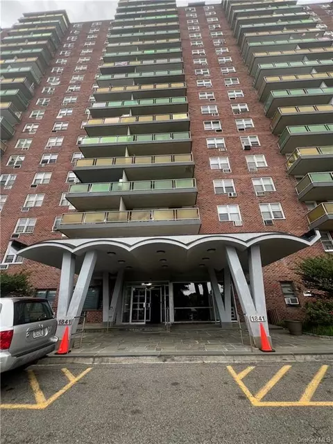 1841 Central Park Ave #10A, Yonkers, NY 10710