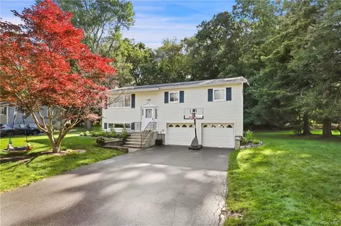 1826 Highbrook St, Yorktown, NY 10598