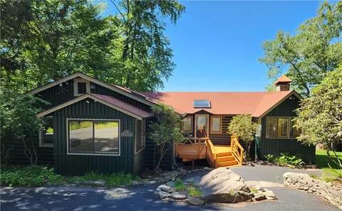 99 W Starlight Dr, Monticello, NY 12701