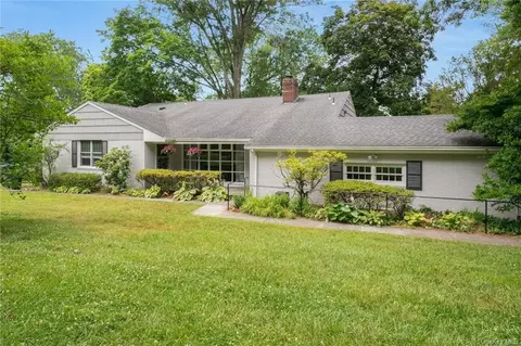 28 Elm Rd, Briarcliff Manor, NY 10510