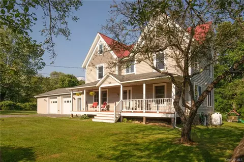 146 Bloom Rd, Lumberland, NY 12719