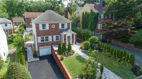 9 Aka 11 Regent Pl, Yonkers, NY 10710