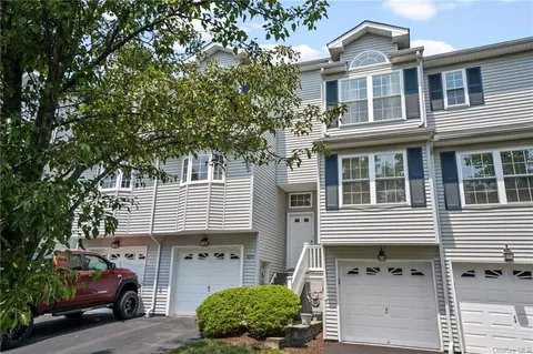 1033 Ethan Allen Dr, New Windsor, NY 12553