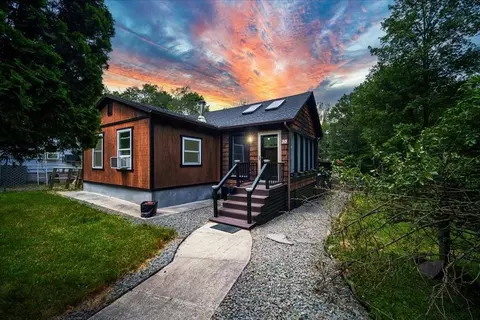 30 W Sullivan Pl, White Lake, NY 12786
