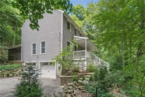 255 Church Rd, Putnam Valley, NY 10579