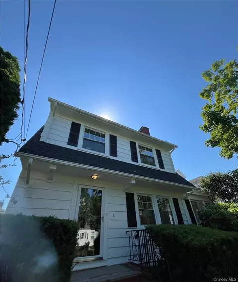 41 Chauncey Ave, New Rochelle, NY 10801