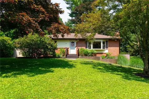33 King Dr, La Grange, NY 12603