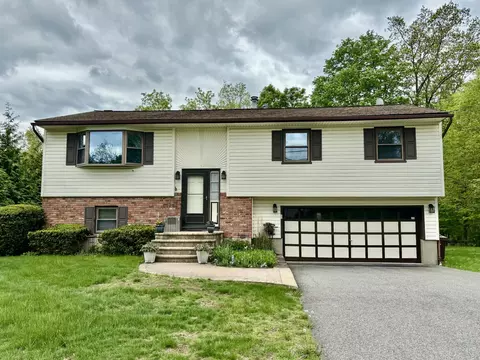 9 Walker Dr, Somers, NY 10598