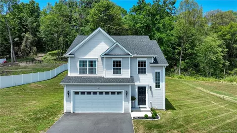 215 Ridgeline Dr, La Grange, NY 12603