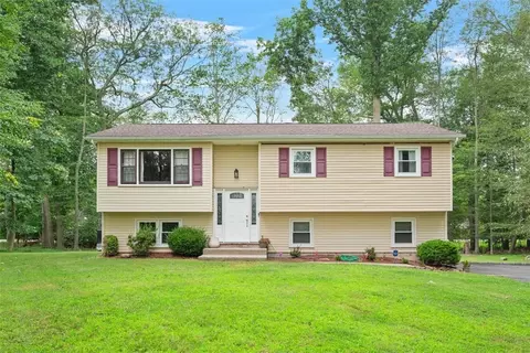 3 Stonehurst Ct, Ramapo, NY 10970
