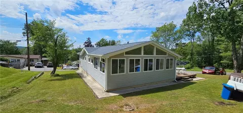 14 Cannon Blvd, Mountain Dale, NY 12763