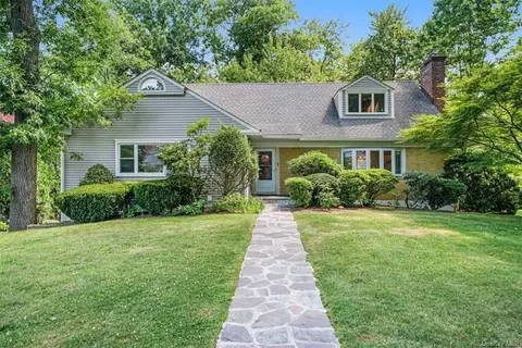 7 Anpell Dr, Scarsdale, NY 10583