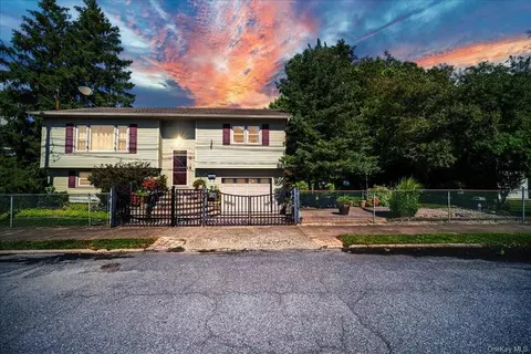1 Chestnut St, Newburgh, NY 12550