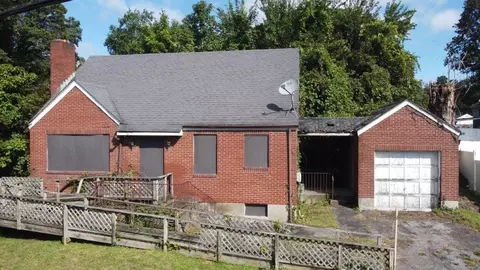 220 Gidney Ave, Newburgh, NY 12550