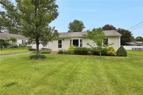 3 Orchard Pl, Tillson, NY 12486